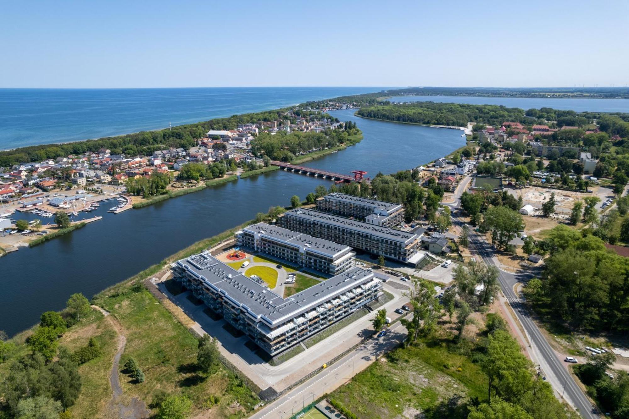 Wellness & Spa Resort Dziwnow Riverfront Apartments With Parking By Noclegi Renters Exterior photo