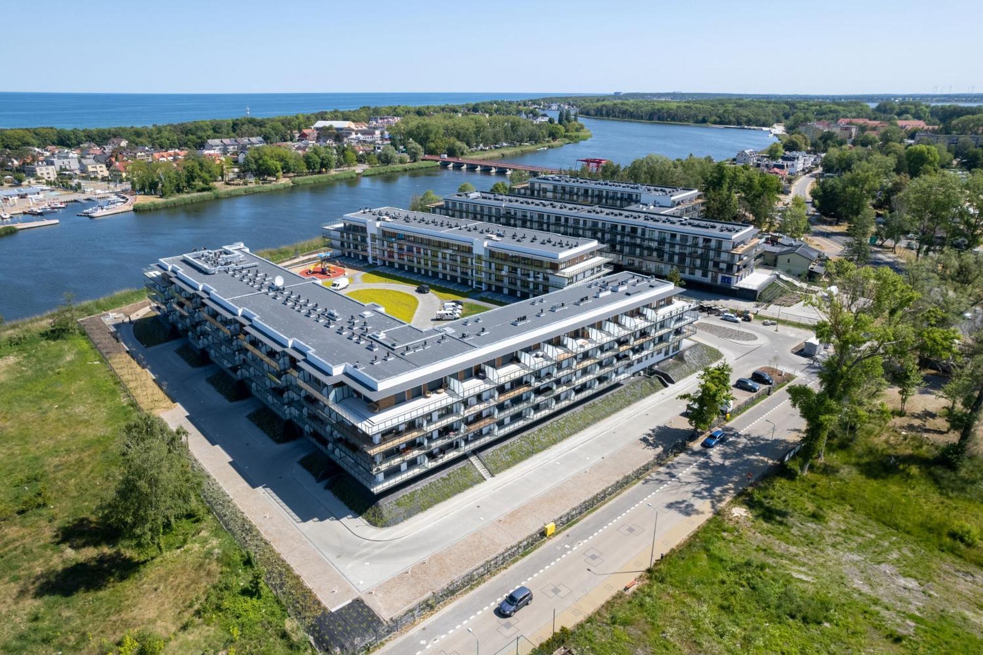 Wellness & Spa Resort Dziwnow Riverfront Apartments With Parking By Noclegi Renters Exterior photo